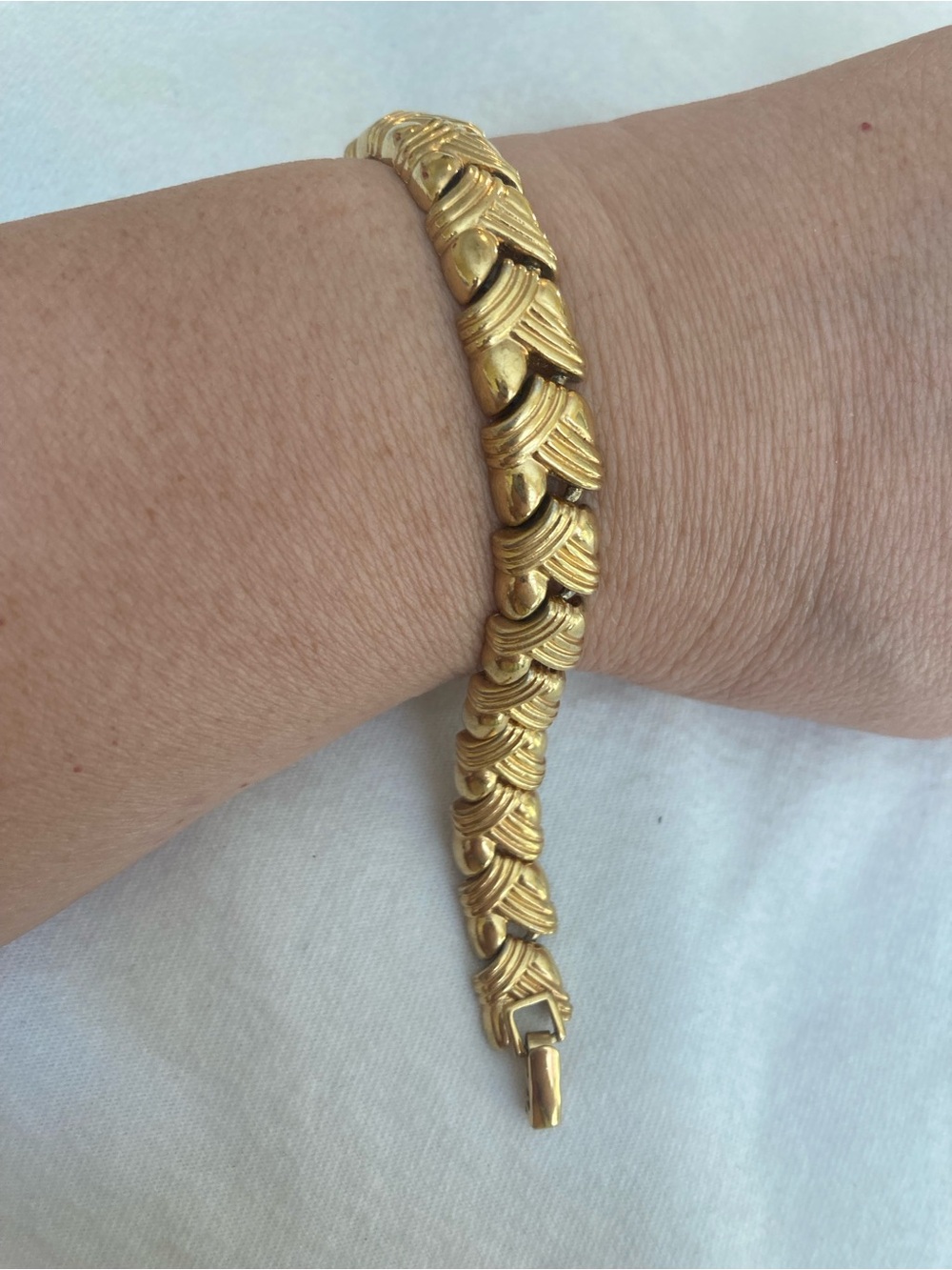 Monet Signed Vintage Gold Tone Bracelet